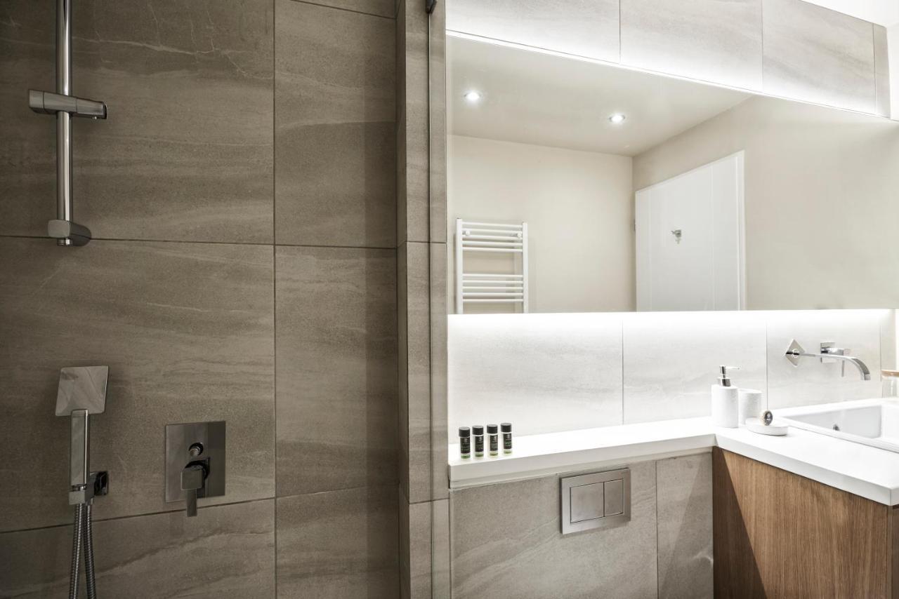 אתונה Charitos Iχ, Chic N Modern 2Bd Apt מראה חיצוני תמונה